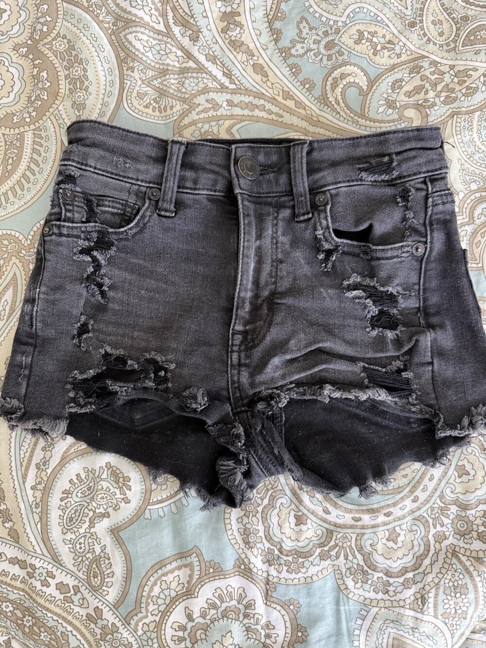 AMERICAN EAGLE Hi-Rise Shortie Black Distressed Stretch Jean Shorts Size 00